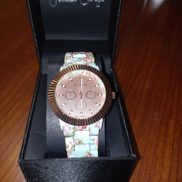 Brand new watch - Picture 1 of 1